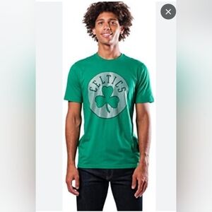 NBA, Men's Celtics Logo Tee, size medium
